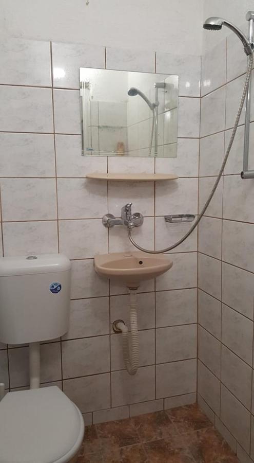 Луна וארנה מראה חיצוני תמונה